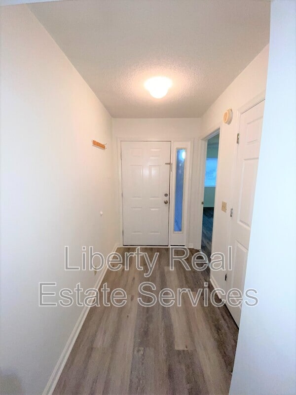 Photo - 910 Brett Dr Unit Apt 54