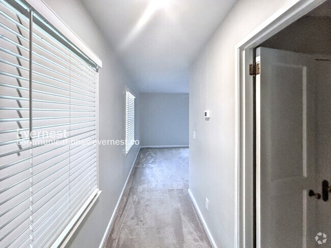 Building Photo - 608 Cobb St Rental