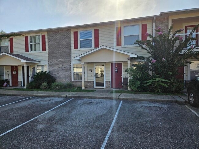 1869 Shay-Lin Ct