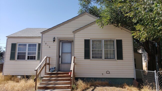 1016 12th Street - 1016 12th Street Casa
