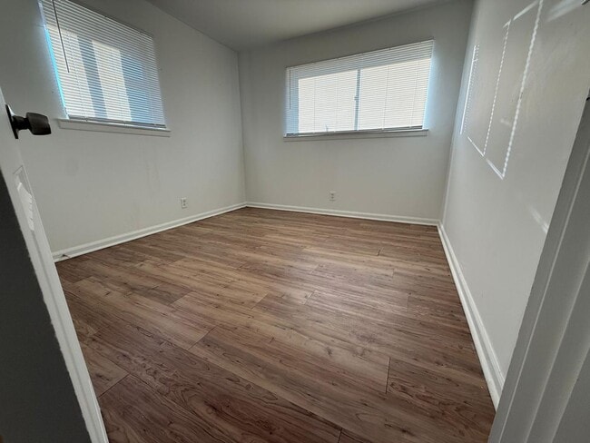 Photo - FOR RENT – AVAILABLE NOW