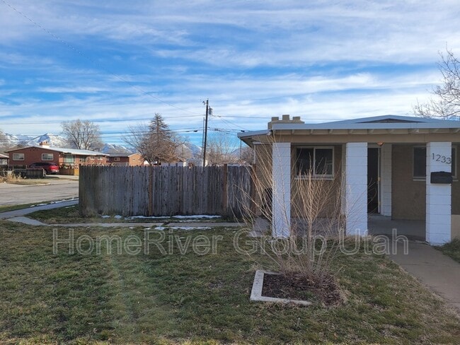 Building Photo - 1233 Concord St Rental