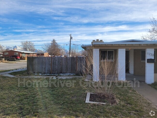Building Photo - 1233 Concord St Rental