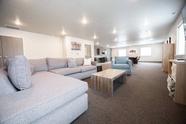 Irving Center Apartments