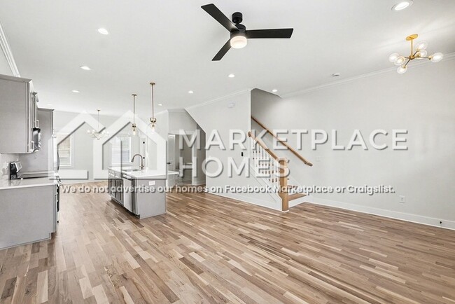 Photo - 1034 E Trinity Ln