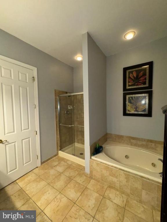 Photo - 122 Whiteland Hills Cir