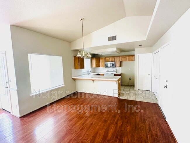 Photo - 6038 N Tracy Ave