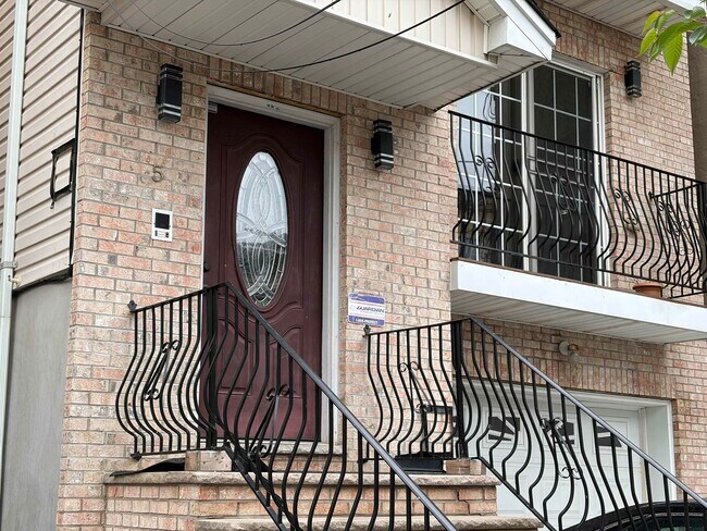 Photo - 5 Skillman Ave