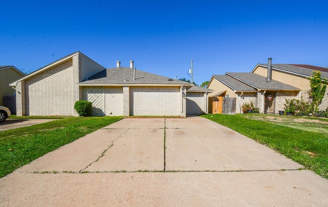 Photo - Charming Home for Rent in Southwest Houston !