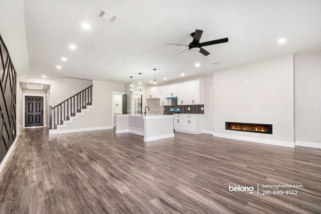 8119 Venus St