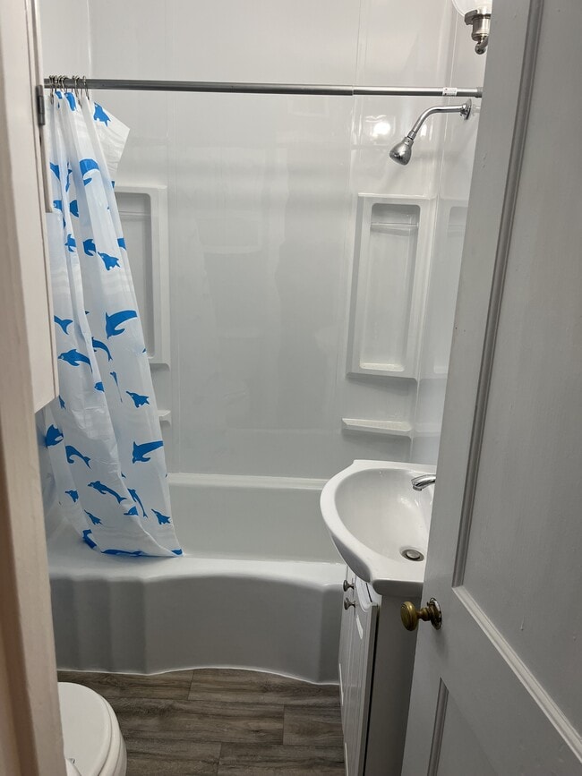 Photo - 1329 N Jenison Ave