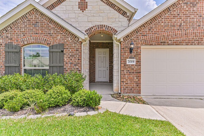 Photo - 7019 Terra Dr