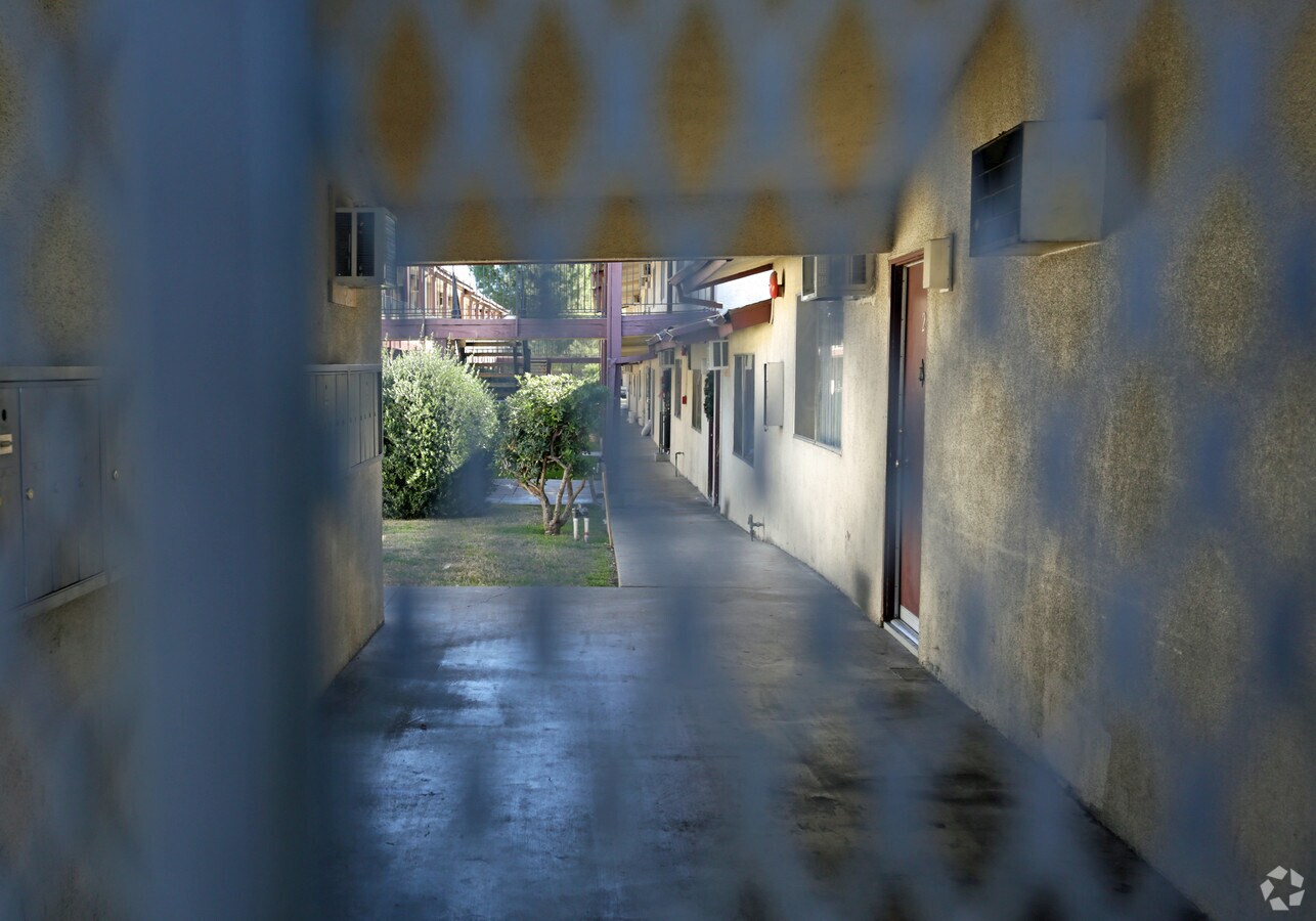 Hallway - Villa Vista Apts