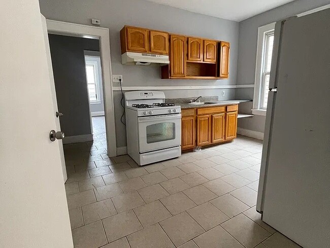 Photo - 118 Vreeland Ave
