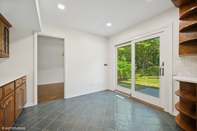 Photo - 160 N Forest View Dr