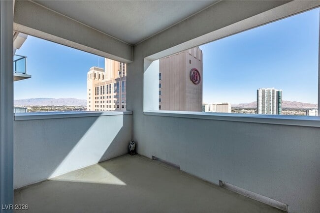 Building Photo - 2700 S Las Vegas Blvd Unit 1804