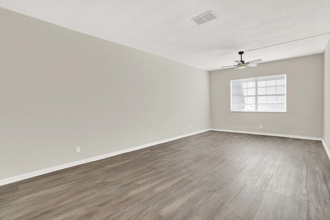 Photo - 299 SW 7th St Unit 1040