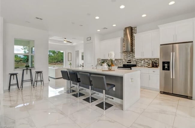 Building Photo - 2662 2nd St NW