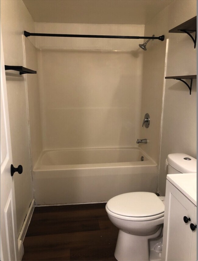 Photo - Sharon Street Unit Upper