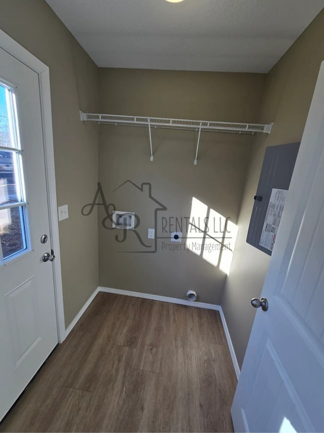 Photo - 217 W Forest St