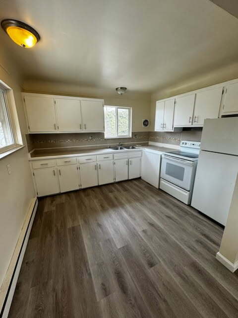 Kitchen 3 - Hoover Street Apartments