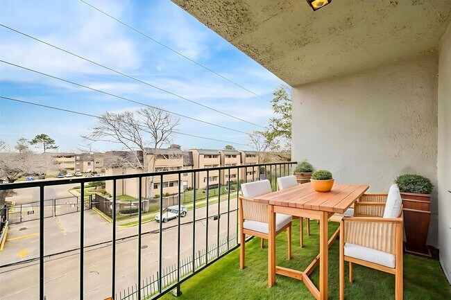 Photo - 2822 S Bartell Dr Unidad 31