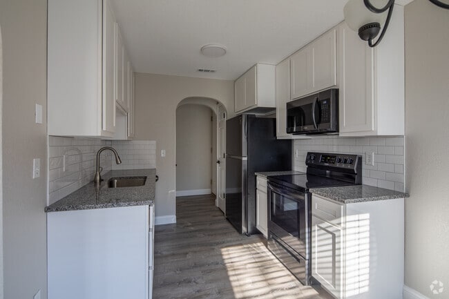 Clayton Square Apartments