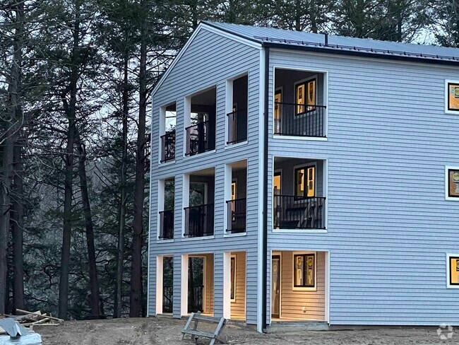 Building Photo - 30 Ladds Ln Unit 2 Rental