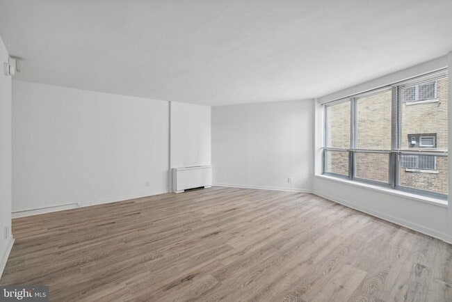 Building Photo - 224 W Rittenhouse Square Unit 3002
