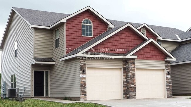 Building Photo - Eagle Creek Townhomes - Limited-Time Rent Savings on This Unit!