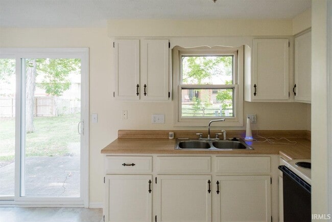 Photo - 7024 Salge Ct