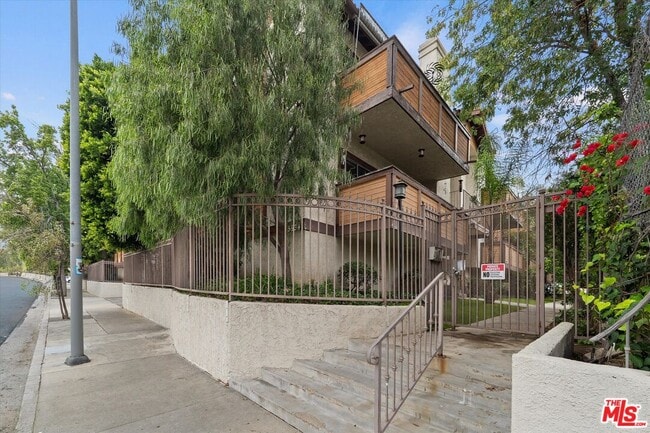 Photo - 5534 Sylmar Ave Unidad 7