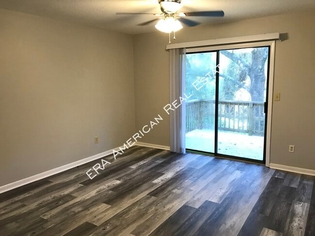 Photo - 571 Woodlow Rd