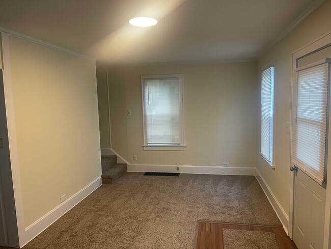 Photo - 123 E Main St