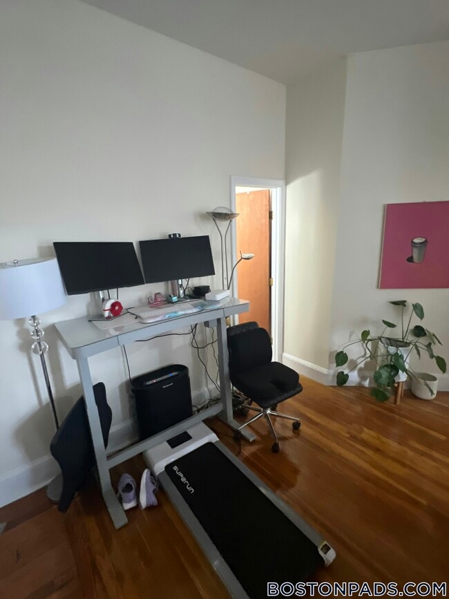 Photo - 1315 Commonwealth Ave Unidad 105