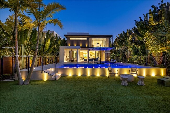 Photo - 707 NE 77th St