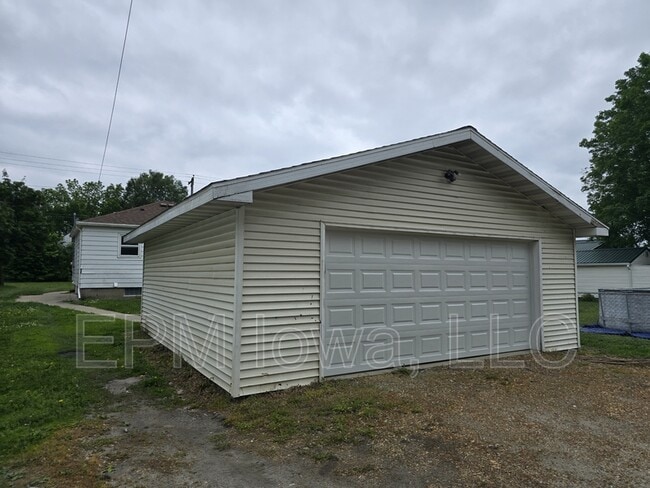 Photo - 606 Wyoming St
