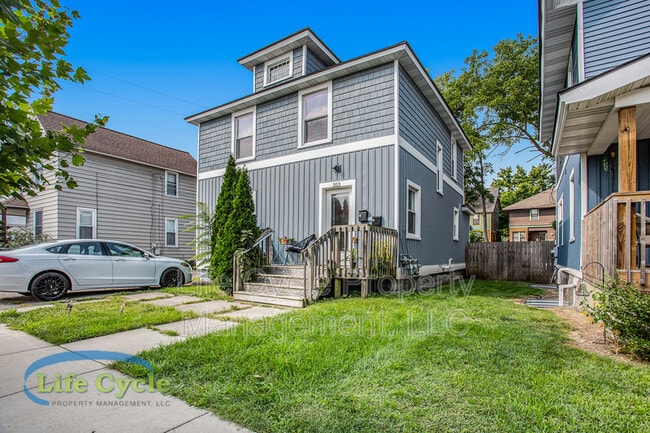 Building Photo - 353 Atlas Ave SE Rental