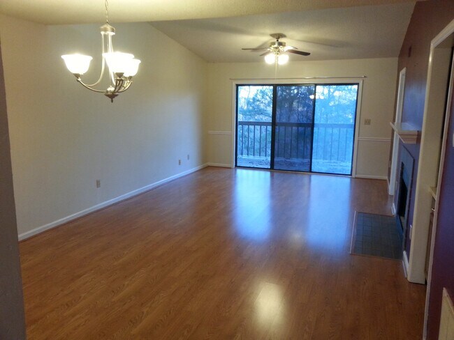 Photo - 132 Edgewater Ln