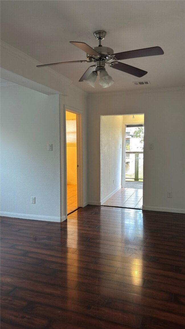 Building Photo - 4911 Oleander St