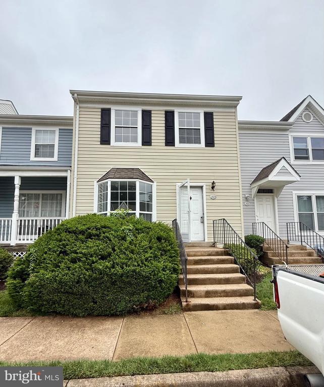 Photo - 103 Powhatan Ct Townhome