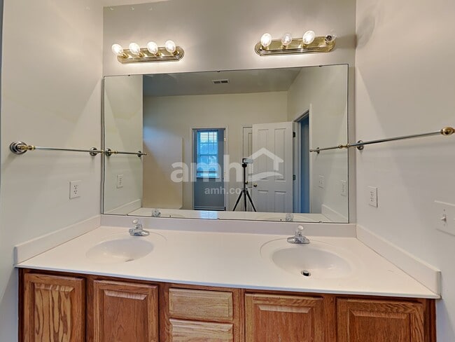 Photo - 4134 Vance Rd N