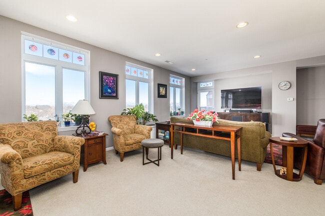 Photo - 120 N Northwest Hwy Unit 506