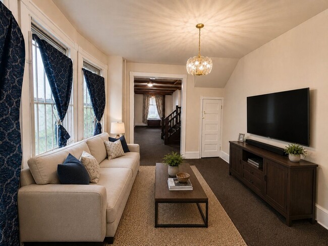 Building Photo - Spacious 6-Bedroom Rental in North Philadelphia | Small Dogs Welcome