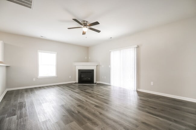Photo - 1308 Hosmer Ct
