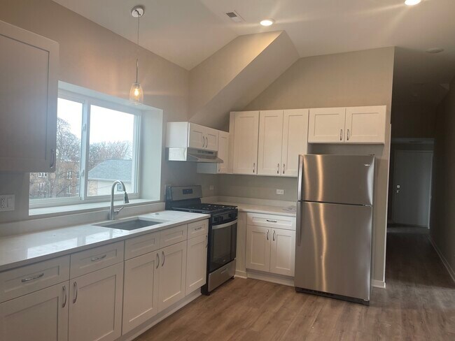 Photo - 3214 W 47th st St