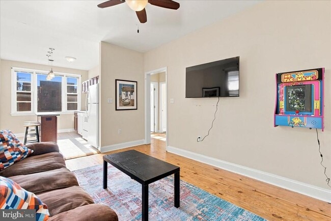 126 N Braddock St Unit 202