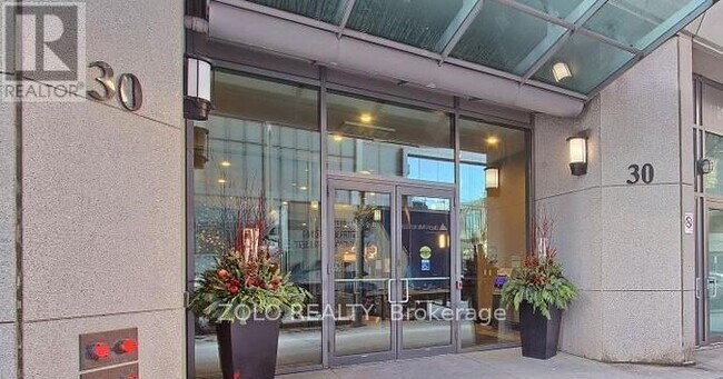 Photo - 30 Grand Trunk Crescent Unit 3615