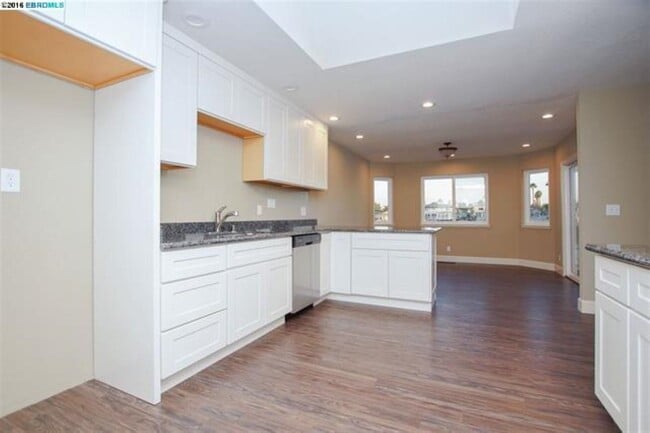 Photo - 1345 Shell Ct