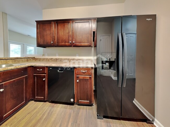 Photo - 60 Summer Hill Way